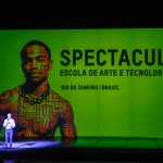 O presidente da Spectaculu Gringo Cardia no palco do Theatro Municipal (Créditos: Nathalia Werneck)