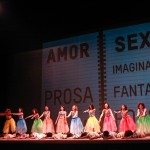 Jovens cantam e dançam em performance de "Amor e Sexo" (Créditos: Nathalia Werneck)