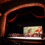 Jovens apresentação performance da música "Alegria" (Créditos: Nathalia Werneck)