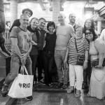 Flavio Renegado, Eliane Hereen, Wallace Cardia, Mirian Goldenberg, Danusa Carvalho e amigos posam descontraídos no Salão Assyrio (Créditos: Nathalia Werneck)