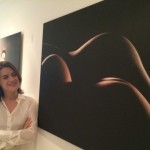 Alessandra Maestrini adquiriu a obra "Dunas" durante a festa (Reprodução Internet)