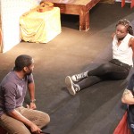 Diretor da Sentimental Filme orienta Lázaro e Juliana (Foto: Alunos Fotografia 2015)