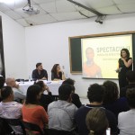 A diretora do High House Production Park Andrea Stark fala aos convidados (Foto: Pedro Werneck)