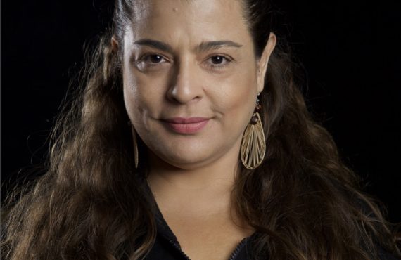 Flávia Menezes